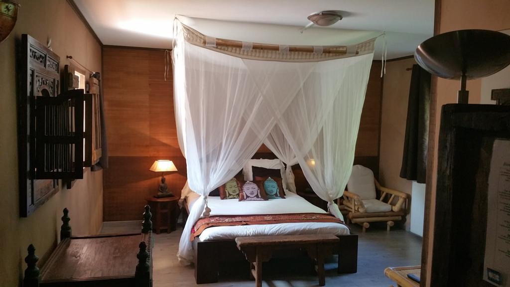 Le Domaine De Saint-Thomin Bed & Breakfast Nostang Bilik gambar