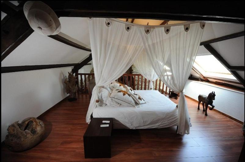 Le Domaine De Saint-Thomin Bed & Breakfast Nostang Bilik gambar