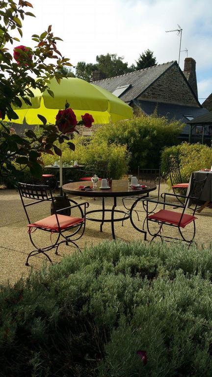 Le Domaine De Saint-Thomin Bed & Breakfast Nostang Luaran gambar
