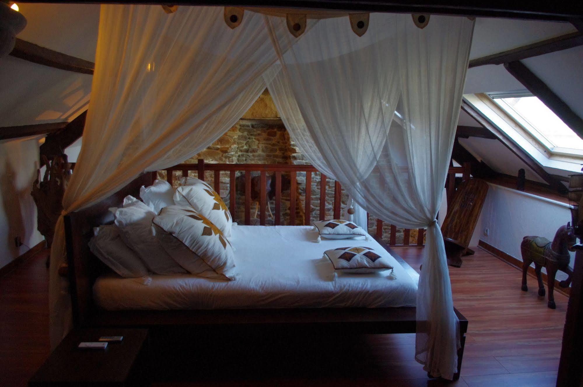 Le Domaine De Saint-Thomin Bed & Breakfast Nostang Luaran gambar