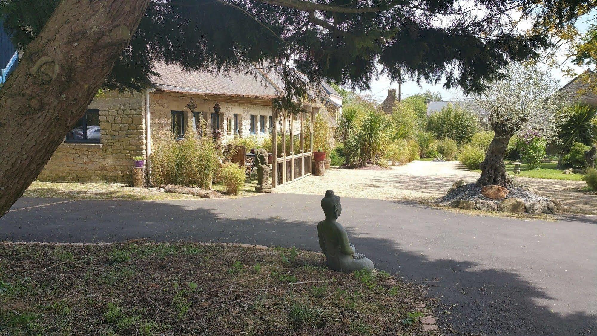 Le Domaine De Saint-Thomin Bed & Breakfast Nostang Luaran gambar